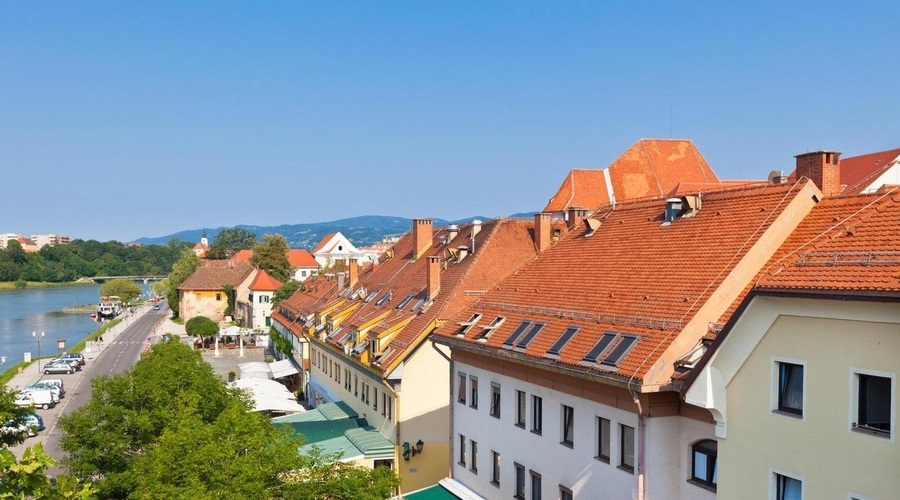 Na vzhodu Maribora bodo polja nadomestila stanovanja (kako bo izgledala nova soseska?) (foto: Profimedia)
