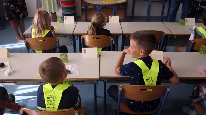 Težki dnevi za Slovenijo: kaj bo z varstvom otrok na prizadetih območjih? (foto: Bobo)