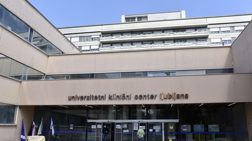 V UKC Ljubljana sum korupcije, nekdanjega uslužbenca prijavili policiji