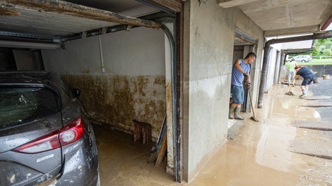 Hude poplave zajele to območje, prebivalci pretreseni: "V 70 letih česa takega še nisem doživel"