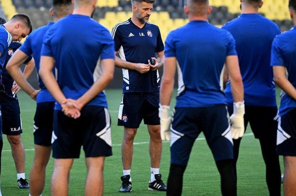 Po tragičnem pretepu med navijači odpovedali nogometno tekmo (VIDEO) (foto: Facebook/GNK Dinamo Zagreb)