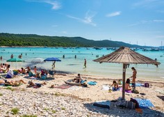 Je to najbolj osovražena hrvaška plaža? Nanjo letijo številne kritike