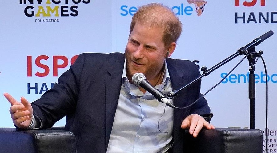 Harryjev nasmeh je vse bolj grenak, družina mu je zadala hud udarec (foto: Profimedia)
