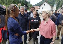 Tina Maze obiskala svoj domači kraj, pretresena nad prizori: "O moj bog, noro, kaj se dogaja v Sloveniji"