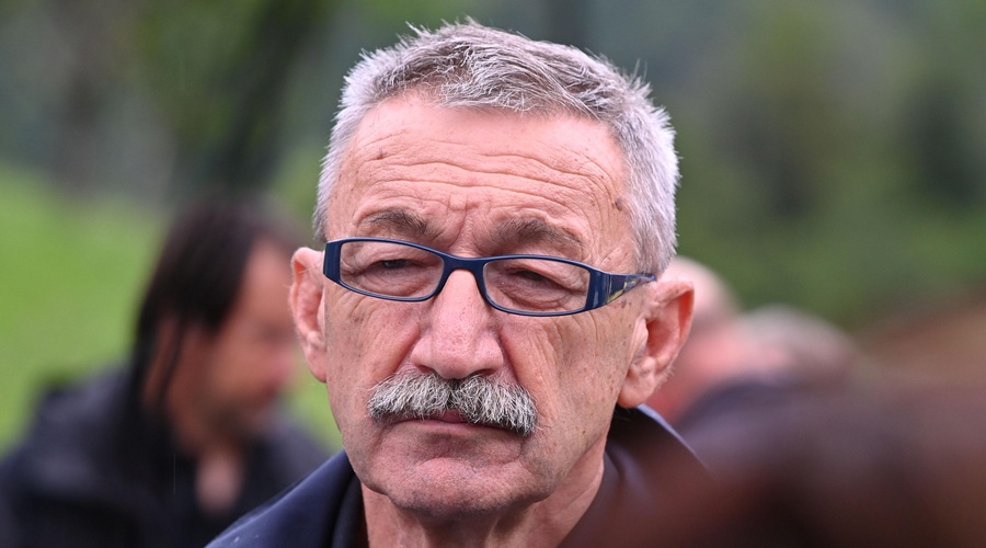 Na terenu vlada prava zmeda, prostovoljcev je preveč: "Ne vozite se sami naokrog!" (foto: Žiga Živulovič jr./Bobo)