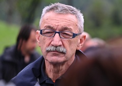 Na terenu vlada prava zmeda, prostovoljcev je preveč: "Ne vozite se sami naokrog!"