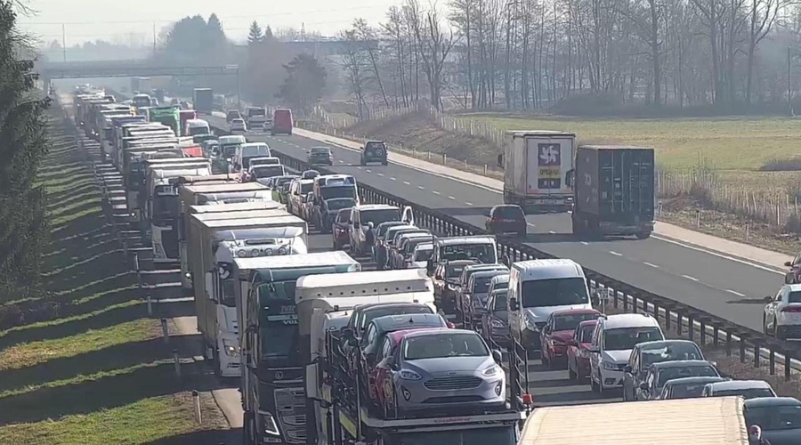 Fotografija je simbolična. (foto: Facebook/Promet.si)