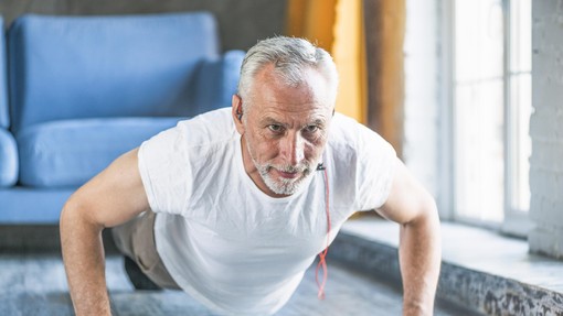 Je v starosti telovadba še varna za naše telo? Tako lahko preverimo, kakšna je naša telesna forma