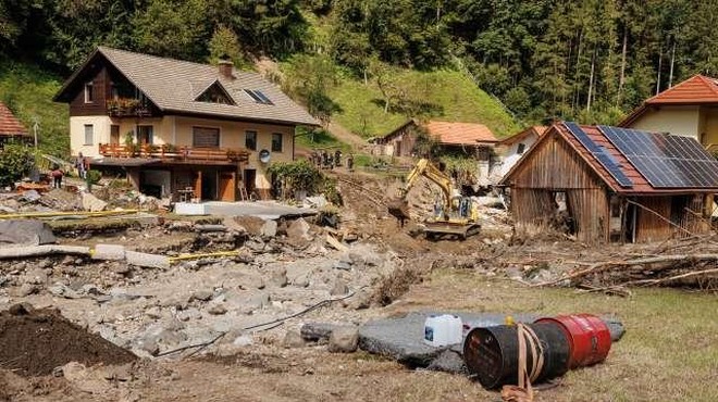 Teden dni po katastrofalnih poplavah: v Zgornji Savinjski dolini se spopadajo z novimi težavami (foto: STA)