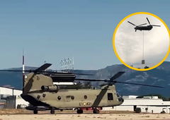 FOTO in VIDEO: Vau! Poglejte, kakšen helikopter so nam v pomoč pri poplavah poslali Španci (neverjetno, kako je zmogljiv)