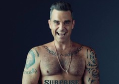 FOTO: Po spletu je zaokrožila fotografija Robbieja Williamsa, na kateri je popolnoma gol (objavila jo je njegova žena)