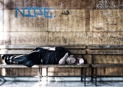 Brezdomci v strahu: policija na lovu za serijskim morilcem (za zdaj tava v temi)