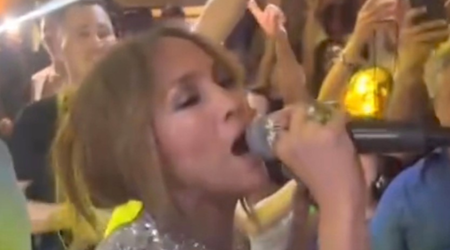 Konec idile? Jennifer Lopez žurala brez Afflecka: v javnost prišli posnetki (foto: Profimedia)