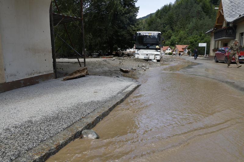 S Češke prispeli montažni mostovi, ki jih bodo postavili tudi v Črni na Koroškem.