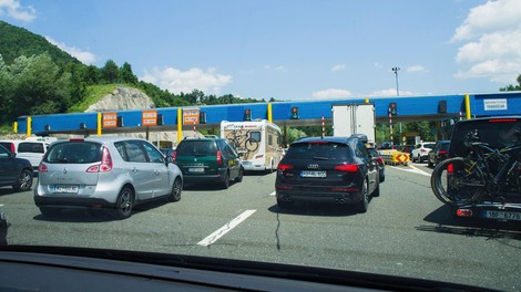 Čakamo eno uro, da plačamo en evro: kako se izogniti gneči na hrvaških cestninskih postajah? (predstavljamo najboljše nasvete)