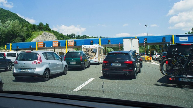 Čakamo eno uro, da plačamo en evro: kako se izogniti gneči na hrvaških cestninskih postajah? (predstavljamo najboljše nasvete) (foto: Profimedia)
