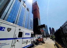 Grozljivka v New Yorku: moški se je iz hotela pognal v globino, prerezalo ga je na pol