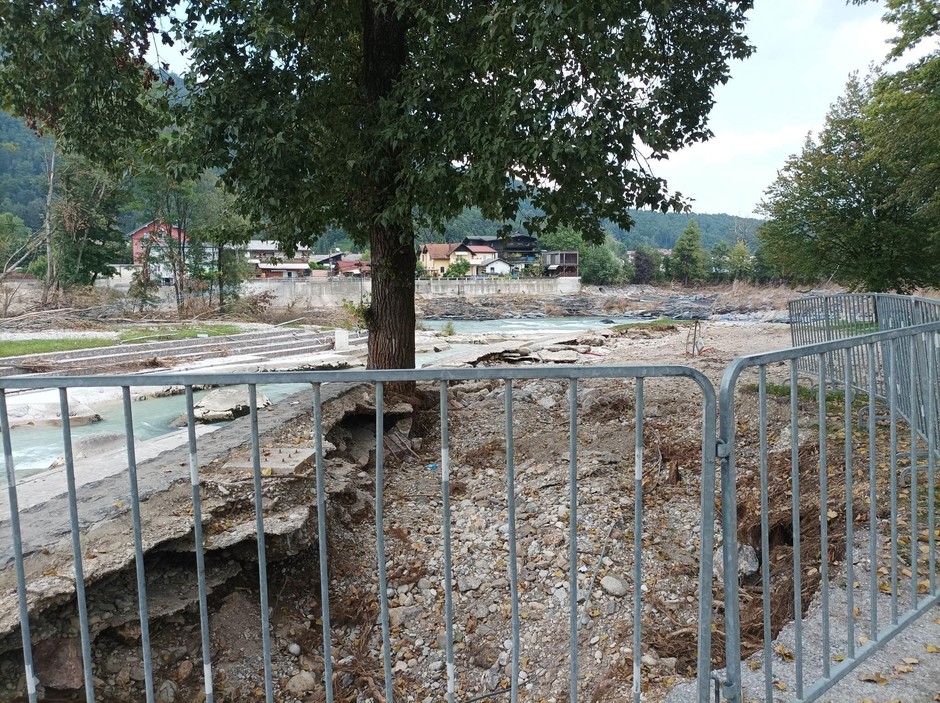 Katastrofa na obrobju Ljubljane: kaj je ostalo od znanega kajakaškega centra v Tacnu? (FOTOGALERIJA)