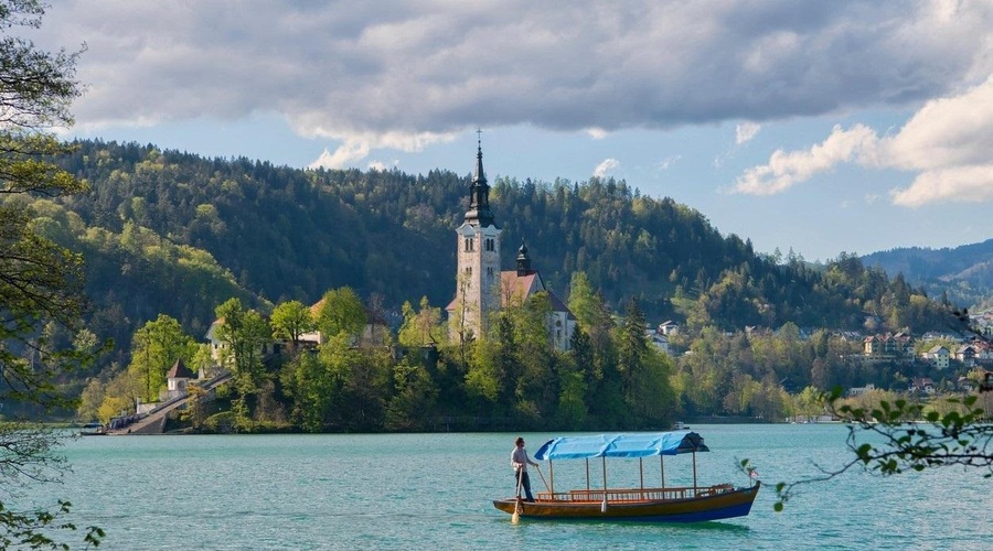 Na Bledu izginil mladi Irec, žal se ni končalo dobro (foto: Profimedia)