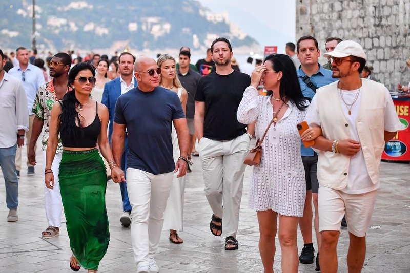 Jeff Bezos, Lauren Sanchez, Katy Perry in Orlando Bloom med sprehodom po Dubrovniku.