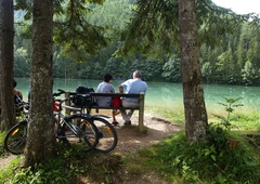 Pravijo, da je narava v tem delu Slovenije najlepša, avtomobili so tam redkost