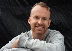 Matt Haig, pisatelj in guru duševnega zdravja: "Zaradi določenih stvari bom vedno živčna razvalina"