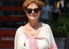 Vedno je bila posebna: Susan Sarandon v zelo nenavadni modni kombinaciji (FOTO)