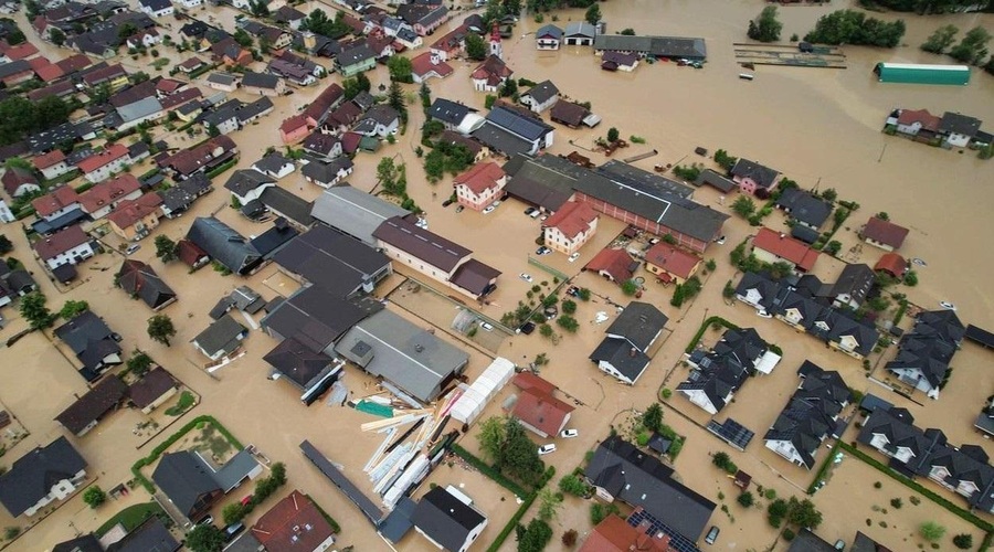 Nikar ne spreglejte: danes je zadnji dan, ko lahko podjetja oddajo vloge za povrnitev škode zaradi poplav (foto: Profimedia)