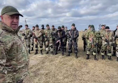 Različni odzivi na smrt Jevgenija Prigožina: se bodo Wagnerjevi borci maščevali domnevnim krivcem?