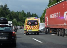 Slovenec na hrvaški avtocesti udeležen v grozljivi nesreči, ki je terjala življenji dveh oseb