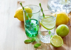 Nevarne zdravju? Papirnate slamice vsebujejo potencialno strupene kemikalije