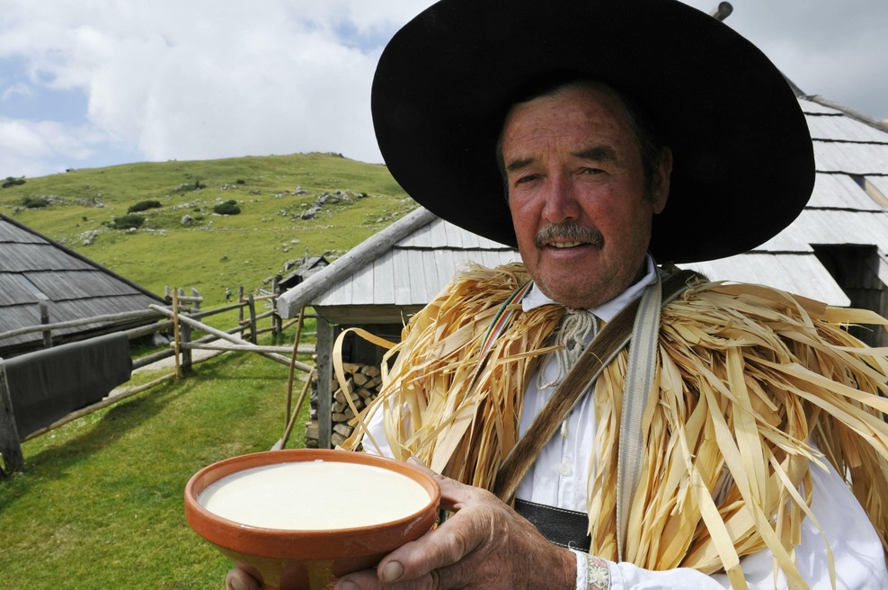 Zmešnjava v turizmu: Velika planina že to soboto vabila izletnike na obisk, a izkazalo se je ... (foto: Tina Kosec/Bobo)