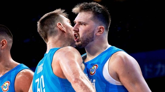 Slovenci dvigujejo formo in stopnjujejo evforijo: Luka Dončić in soigralci na svetovnem prvenstvu zmleli Gruzijo (FOTO+VIDEO) (foto: FIBA)