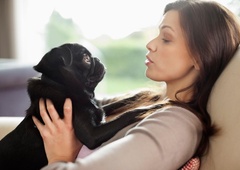 Neverjetno odkritje o tem, kako psi slišijo svoje lastnike (ženske so v prednosti)
