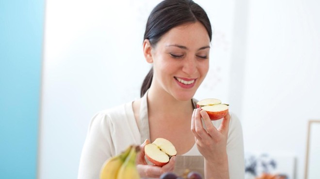 Kaj se zgodi v telesu, če pred obrokom pojeste sadje? (foto: Profimedia)