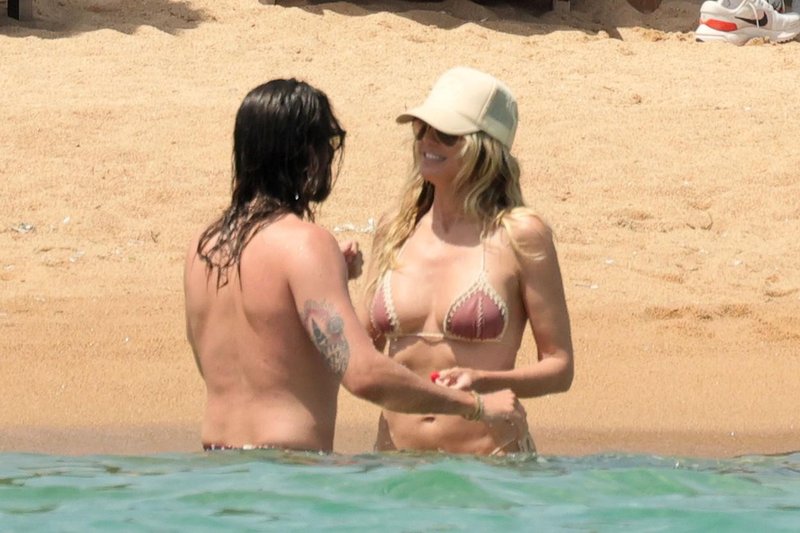 Heidi Klum in Tom Kaulitz na Sardiniji.