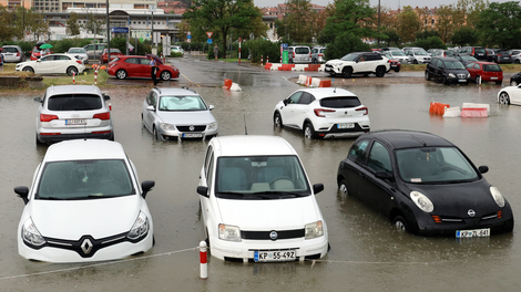 Nevarnosti še ni konec: znova napovedane nevihte, še vedno je možnost poplav (velja oranžno opozorilo)