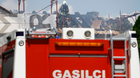 Na območju Poljčan izbruhnil požar, ki se je razširil na stanovanjsko hišo