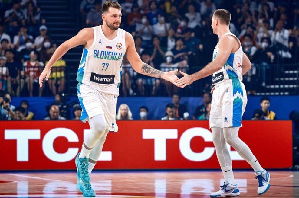 Kdo bo v prihodnje vodil Luko Dončića in soigralce? Košarkarska zveza razkrila: "Prvi kandidat je ..." (foto: FIBA)