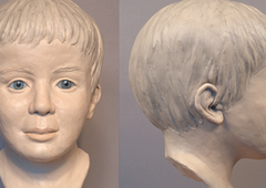 Kdo je deček, čigar truplo so obteženo s kamnom našli v reki? Policija prosi za pomoč