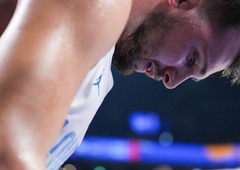 Obsedeno stanje na Okinavi: Slovenci trepetajo pred hudo uro, močno bo deževalo, veter s sunki do 140 km na uro (fantje, pazite nase!)