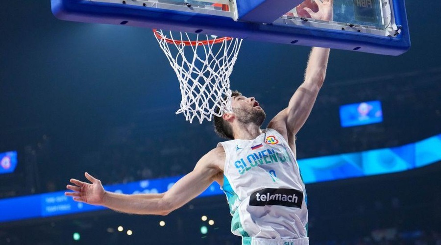 Dve skrajnosti enega košarkarskega obračuna: ali korak proti raju ali neprijeten zavoj v težave (VIDEO) (foto: Profimedia)