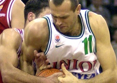 Slovenski košarkarski 'dedki' obvladajo: legendarni Slavko Kotnik veterane popeljal do naslova svetovnih prvakov