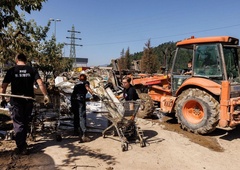 Francozi zapuščajo Slovenijo: "Izčrpani so, njihova oprema je iztrošena"pomoci-predvidena-postavitev-se-sestih-mostov/
