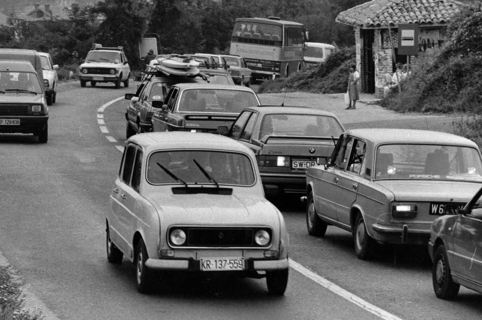 Se še spomnite, koliko plač ste morali odšteti, če ste želeli v Jugoslaviji kupiti avtomobil? (FOTO) (foto: Bobo)