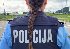 Neverjetno, kako je Slovenec v vrtec prevažal otroka: policisti so ga oglobili in mu prepovedali nadaljnjo vožnjo