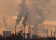Dihamo onesnažen zrak: največje okoljsko tveganje za zdravje ljudi povzroči na milijone smrti