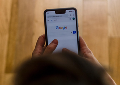 Google zaostruje pravila: da bi se izognili zavajanju ljudi, bodo morali oglaševalci po novem ...