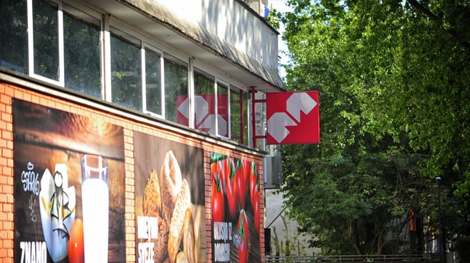 Izredno stanje v ljubljanskem Mercatorju: dolge vrste pri samopostrežnih blagajnah, prepiri, zmeda starejših ... (kaj se dogaja?) (foto: BOBO)