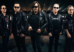 Skupina spregovorila o incidentu na Muri: pevec padel z mlina, zaradi toka reke so ga reševali s čolnom